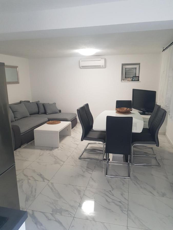 Apartment Jura Bilo Primošten Εξωτερικό φωτογραφία